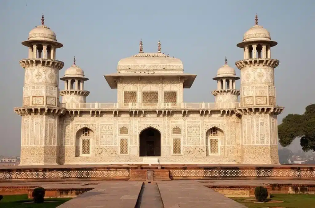 Itmad Ud Daulah - Agra Local Sighseeing